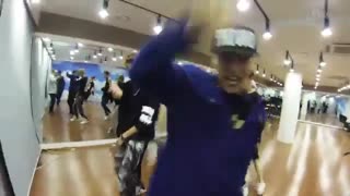 دنس اهنگ growl از اکسو (عاشق اهنگشمممممممم)