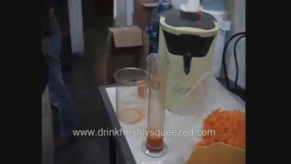 مقایسه آبمیوه گیری زومکس و آبمیوه گیری نوتری فاستر | عالیه این کلیپ