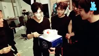 infinite-- v live 17/3/13     با زیرنویس آنلاین
