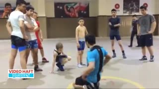 حمید سوریان در نقش مربی