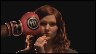 لحظه ی برخورد مشت به صورت افراد مختلف چندین برابر آهسته تر !