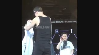 Chanyeol_Fun_وقتی تو لباس چانی سوسک میره +______+