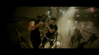 اهنگی از فیلم  dishoom