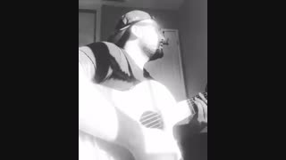 اجرای زیبای ساسی با گیتار