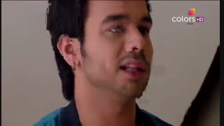 وقتی تاپکی و ویهان با هم هستن و بی بی جون تاپکی رو میبره