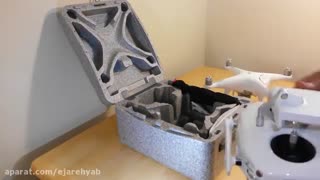 باز کردن جعبه کوادروتور فانتوم چهار و بررسی قطعات آن