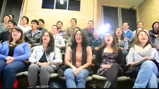 اجرای ترانه"جان جهان"توسط دانشجویان دانشگاه ملی کلمبیا