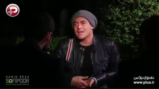 محمد رضا گلزار: نوکری پدر و مادرم را می کنم/از صبح تا شب دائم ذکر می گویم