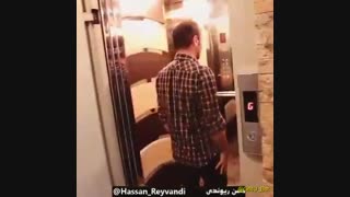 وقتی تو آسانسور تنهایی چیکار میکنی ؟