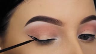 آموزش تخصصی میکاپ چشم