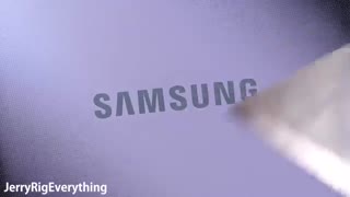 تست خم شدن، خراش و مقاومت در برابر آتش گلکسی اس 8