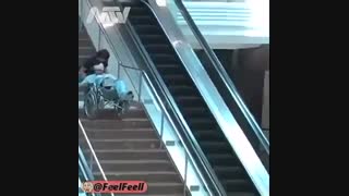 داداش تو دیگه کمک نکنی بهتره