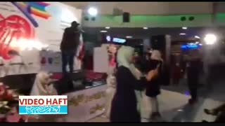 اختصاصی- حراج کفش های آرش برهانی برای کمک به کودکان مبتلا به سندروم داون