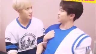 GOT7 یه کلیپ از مجموع وقت هایی که یونگجه جان بقیه پسرا رو می زنه -_- الان جکسون باید کبود شده باشه فک کنم خخخ(  از دستش ندید )