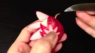 آموزش میوه آرایی - طرح گل با تربچه