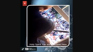 ترانه خوانی 400 نفره دانش آموزان برای معلم شان که دچار سرطان شده است