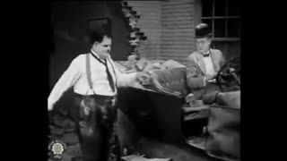 لورل و هاردی )احمق هادر دریا(