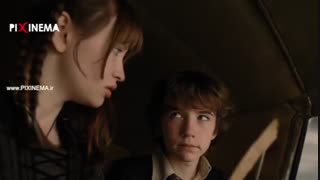 سکانس نجات از روی ریل قطار در فیلم سرگذشت ناگوار، داستان‌های لمونی اسنیکت(Lemony Snicket’s A Series of Unfortunate Events,2004)