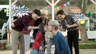 exo sehun با یه دختر بچه ی ناز کیوت :-* :-* :-*