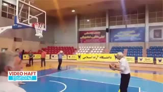 مسابقه دادکان با بسکتبالیست آمریکایی