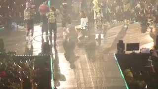 (Lucky fan with EXO (Music Battle