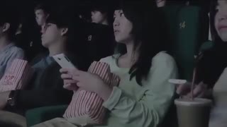 تیزر خلاقانه در سینمای هنگ کنگ (موبایل عامل تصادف)