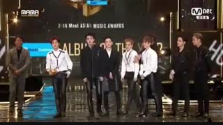 گرفتن جایزه و سخنرانی سهونی