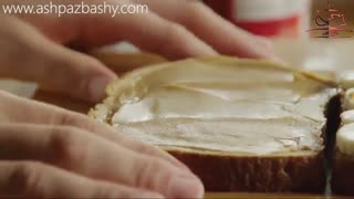 ساندویچ کره بادام زمینی و موز
