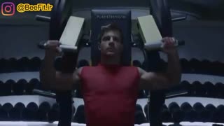 آموزش فیتنس گروهی زیر نظر مدل بین المللی مهدی طاهریان