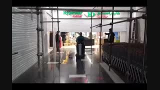 اسکرابر خودرویی- نظافت سریع و کارآمد مراکز تجاری