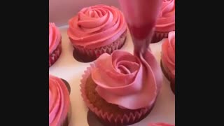 آموزش گل خامه ای(برای تزیین کیک،کاپ کیک و....)