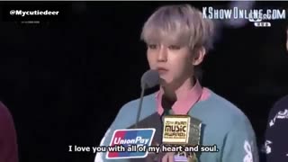 اکسو همه جایزه هایی که میبرنو از اکسوالهاشون میدونن و همیشه ازشون تشکر میکنن:') میدونین..اونها بهترینها و متواضع ترینان*-*exo