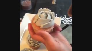 آموزش گل رز کرم کره ای( برای تزیین کاپ کیک،کیک و..)