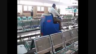 اسکرابر - اسکرابر سرنشین دار در نظافت فرودگاه