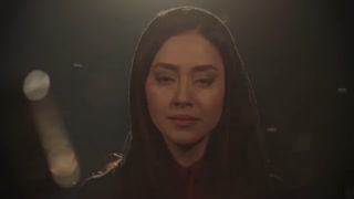موزیک ویدیوی ز من می گریزی با صدای سپنتا مجتهدزاده