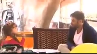 این دختره چه زبونی داره-گلزار کم اورد بدبخت