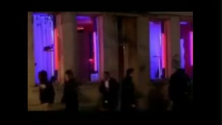 زن فروشی پشت ویترین مغازه های بروکسل !!