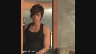 جیهووو ب..د..و..ن..ل..ب..ا..س