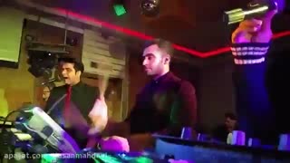 قسمتی از اجرای پرکاشن بهمراه DJ توسط حسن مهدوی