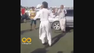 رقصیدن جالب این مرد