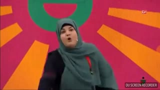 استنداپ کمدین خانم مریم کشفی در مرحله دوم خنداننده شو{موضوع تبلیغات}