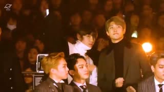 BTS & EXO riaction to GOT7  ریکشن پسرای اکسو و بی تی اس به اجرای Hard carry از گات سون خیلی خنده دارهههه و جالبب _توضیحات پلیزز_