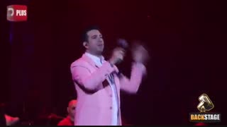 شرط بندی و کل کل های خنده دار امید حاجیلی و سیاوش خیرابی در پشت صحنه کنسرت نامتعارف ترین خواننده استیج ایران