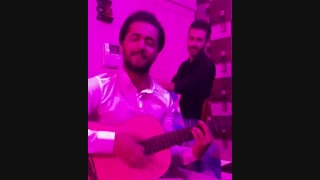 امیر مقاره از ماکان بند آخه چرا اینقدر این بشر خوبه؟