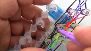 How to make a beautiful bracelet Loom band