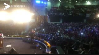 کار جالب امیر کربلایی زاده به همراه تماشاچی ها..