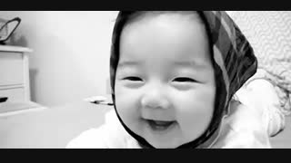 وای این بچه چقد با نمک هستش