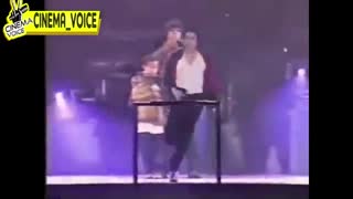 مایکل جکسون در اخلاق هم درجه یک بود ❤️  حمله یک طرفدار کره ای حین اجرای زنده و.... (توضیحات )