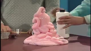 خمیر دندان فیل (واکنش آب اکسیژنه با کاتالیزگر در مجاورت مایع دستشویی)