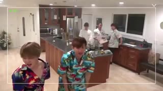 BTSتهیونگ بچم ;دس بزن جیمینم  گل فشونده ها کوکم ک اَ خنده خفه شد بی تی اس